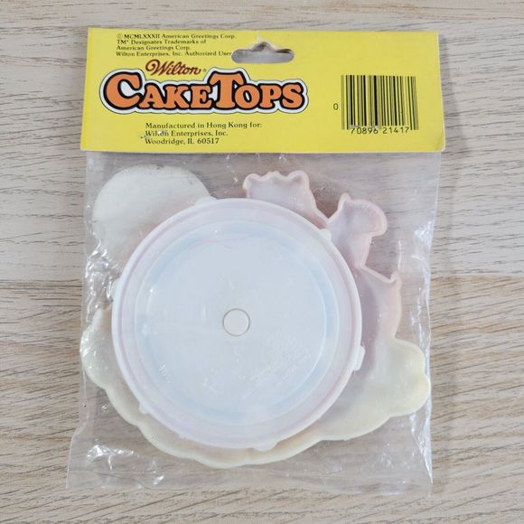 Wilton Care Bear Birthday Cake Tops 3 5/8" Ages 1 to 6 Vintage 1980s Sealed NOS - Picture 3 of 3